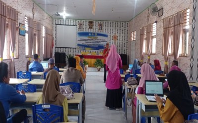 WORKSHOP Penyusunan Program Pembelajaran Berbasis Industri, Program Implementasi, Rancangan Evaluasi dan Pengembangan Program Praktek Kerja Lapang Bersama DUDIKA Mitra SMK Pusat Kenggulan